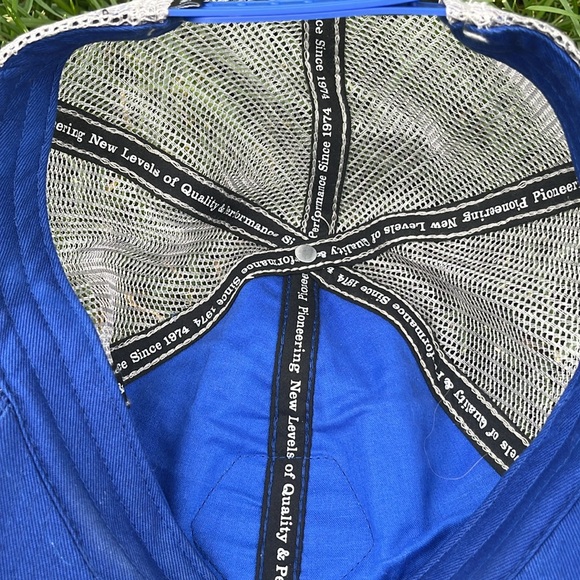 Marmot Blue and Gray Outdoor Cap - Picture 3 of 3